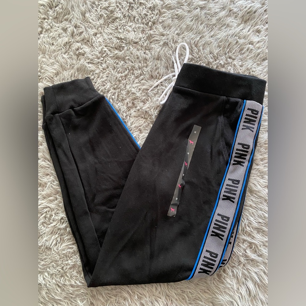 NWT VS Pink joggers